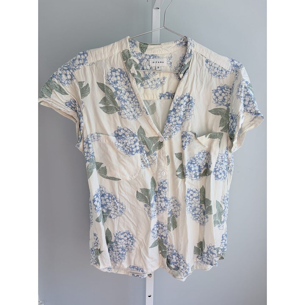 PIYAMA Cream Blue Hydrangea Floral Short Sleeve Button Top S